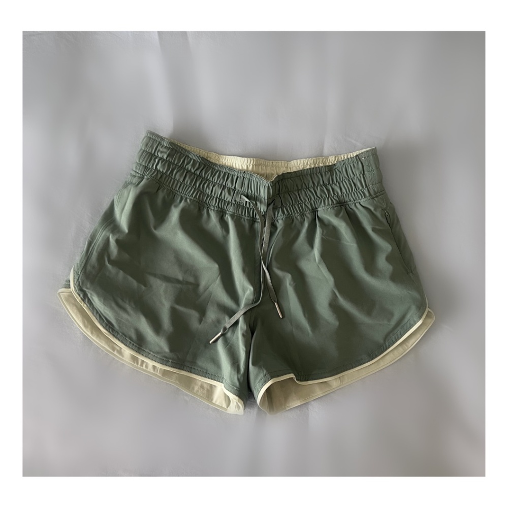 New Lululemon Reversible 3" Choose a Side Short - Picture 5 of 7